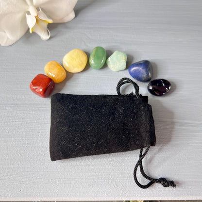 Ensemble de pierres roulées pour les chakras | 7 pierres d'environ 20 mm chacune | avec pochette en velours | pour la méditation et le travail énergétique