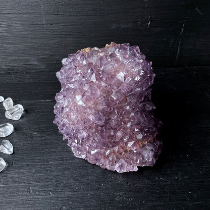 Amethyst Stalaktit Igel aus Uruguay, eine Fläche poliert ca. 70mm
