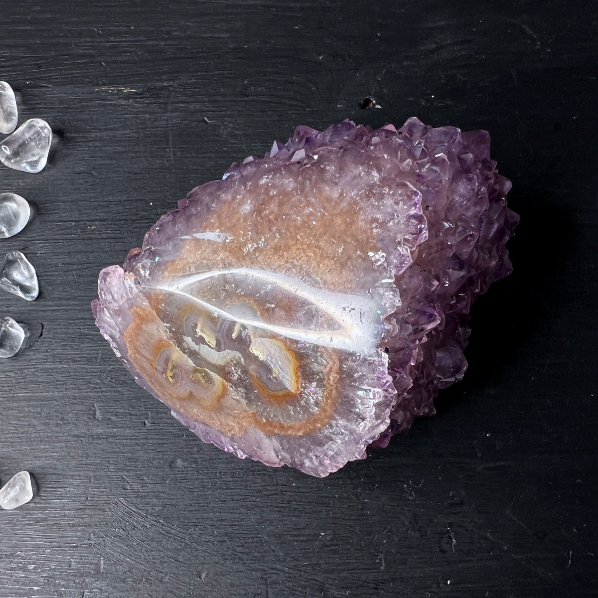 Amethyst Stalaktit Igel aus Uruguay, eine Fläche poliert ca. 70mm