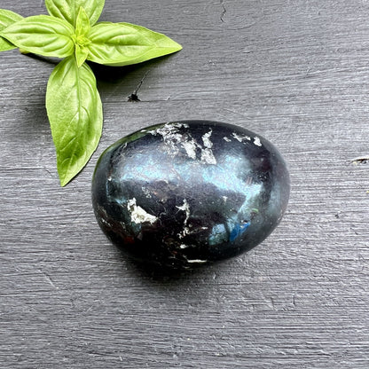 Covellin - Covelite Palm Stone 53x37x36mm - RARE!