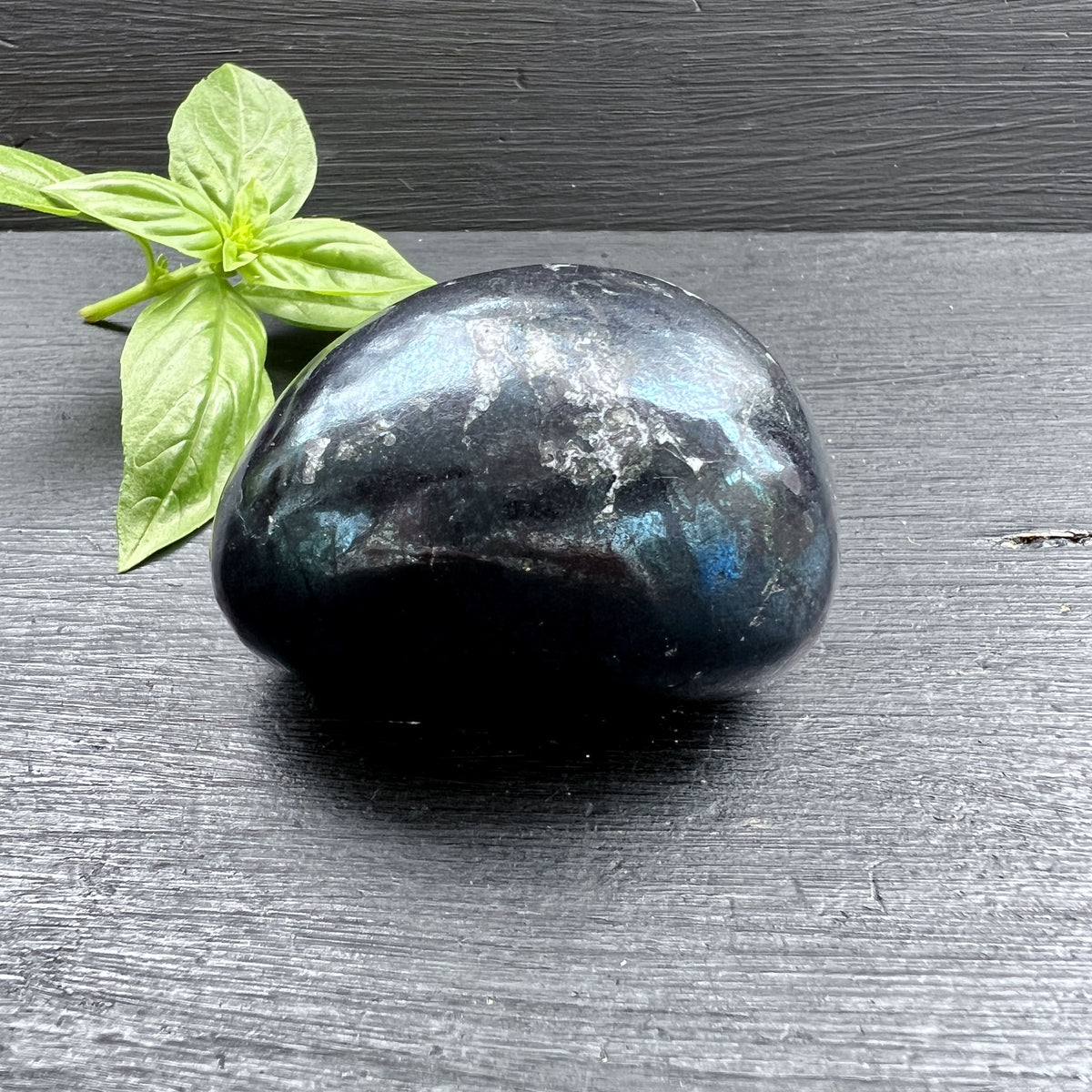 Covellin - Covelite Palm Stone 53x37x36mm - RARE!
