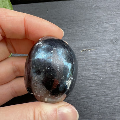 Covellin - Covelite Palm Stone 53x37x36mm - RARE!