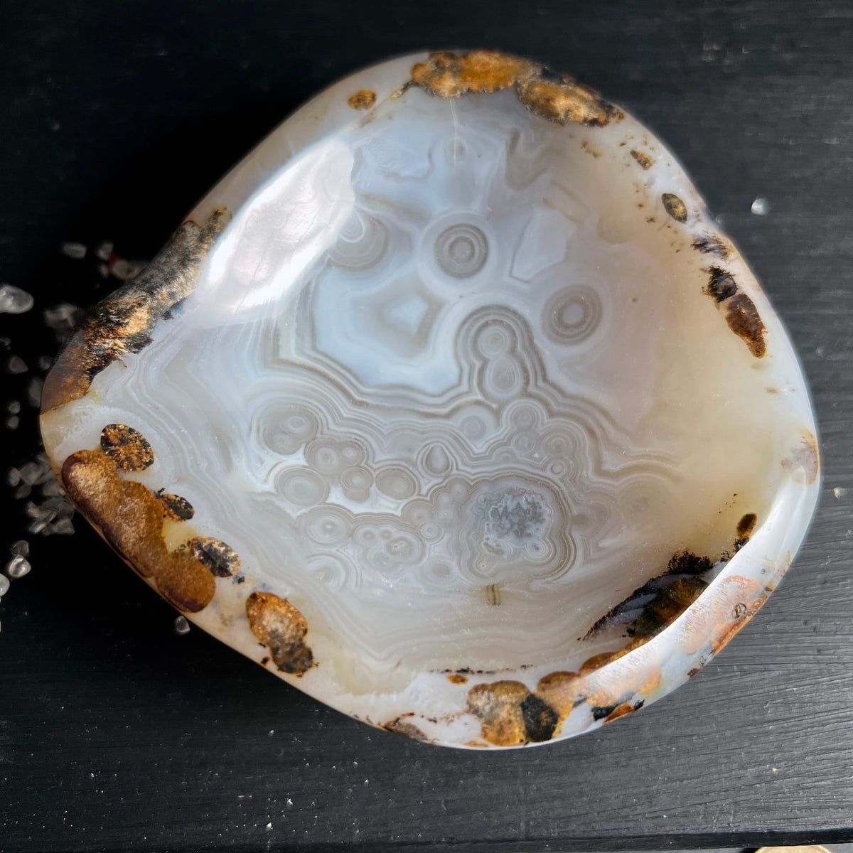 Achat Schale Madagaskar | Unikat mit Bänderung | Rostbraune Einschlüsse | Happy Minerals