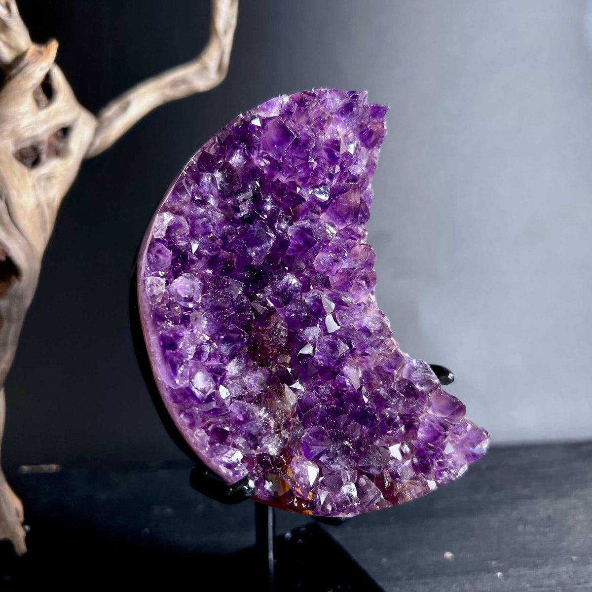 Amethyst Mond Uruguay 15cm mit Metallständer und Achatbasis | Happy Minerals