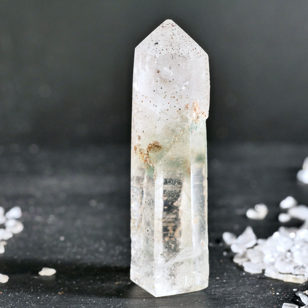 Berggkristall mit Chlorit und lepidochrosit, | Ansicht 11 | Happy Minerals