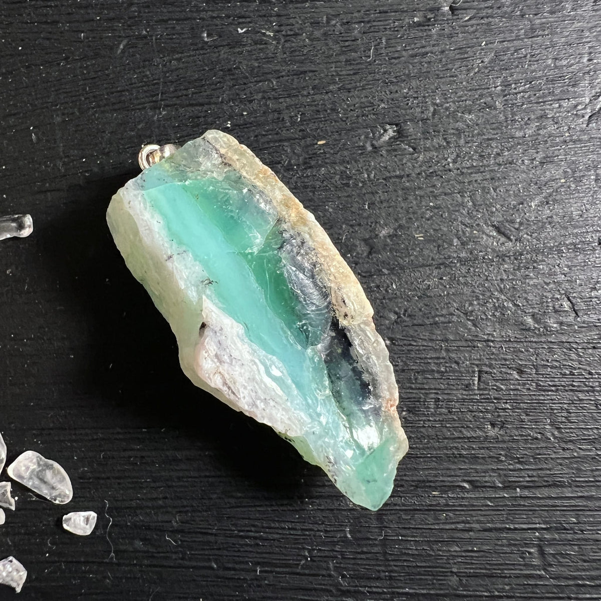 Roher | Chrysopras | Anhänger | mint-grün | changierend | Silberöse | 925 | Unikat | Happy Minerals