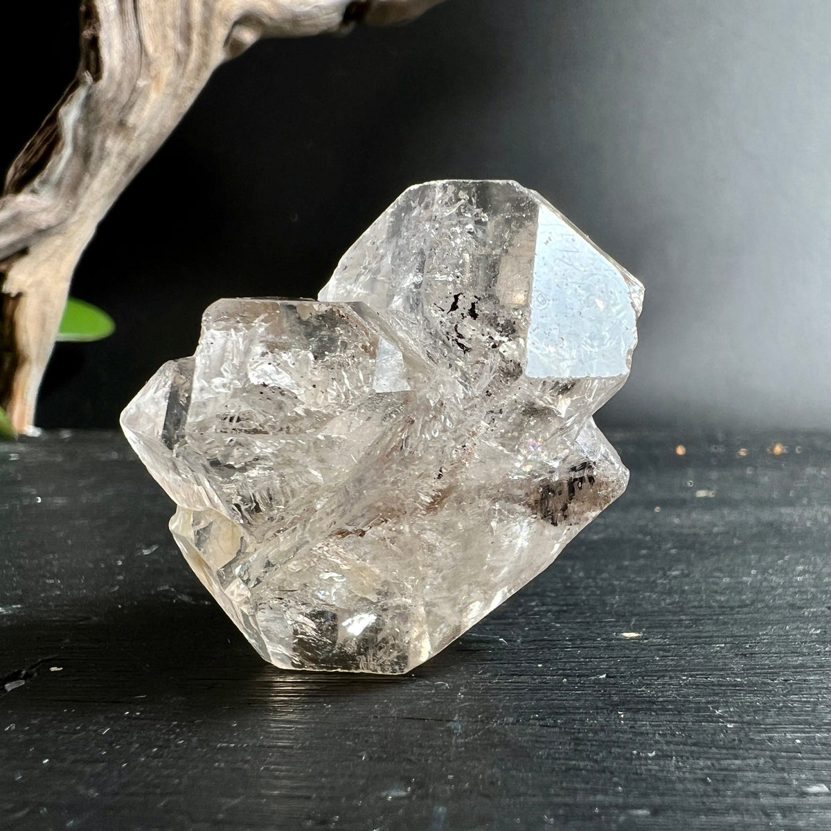 Fensterquarz Rückseite | alternative Perspektive | Kristallstrukturen | Pakistan Rohstein | Happy Minerals