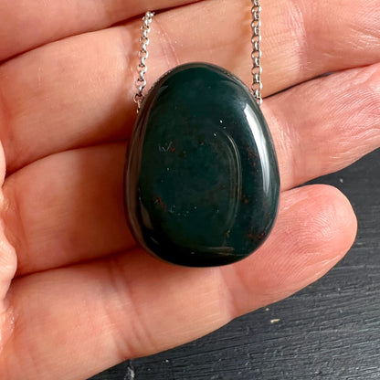 Heliotrop Anhänger 30x20mm | Schutzstein für Mut und Erdung