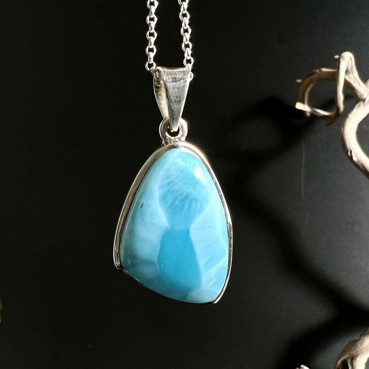 Larimar Anhänger 40mm in 925er Silberfassung, karibikblau | Happy Minerals