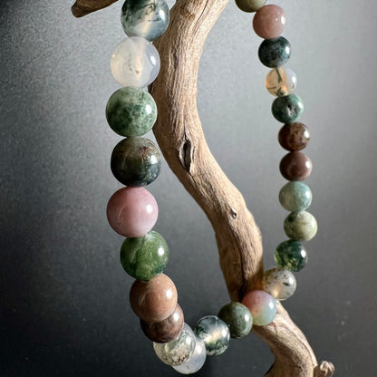 Moosachat Perlenarmband | Detailaufnahme | Variante 9 | intensive Grünschattierungen | Happy Minerals