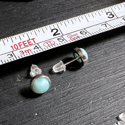 Karibik Larimar Ohrstecker, leuchtend blau-türkis | Happy Minerals