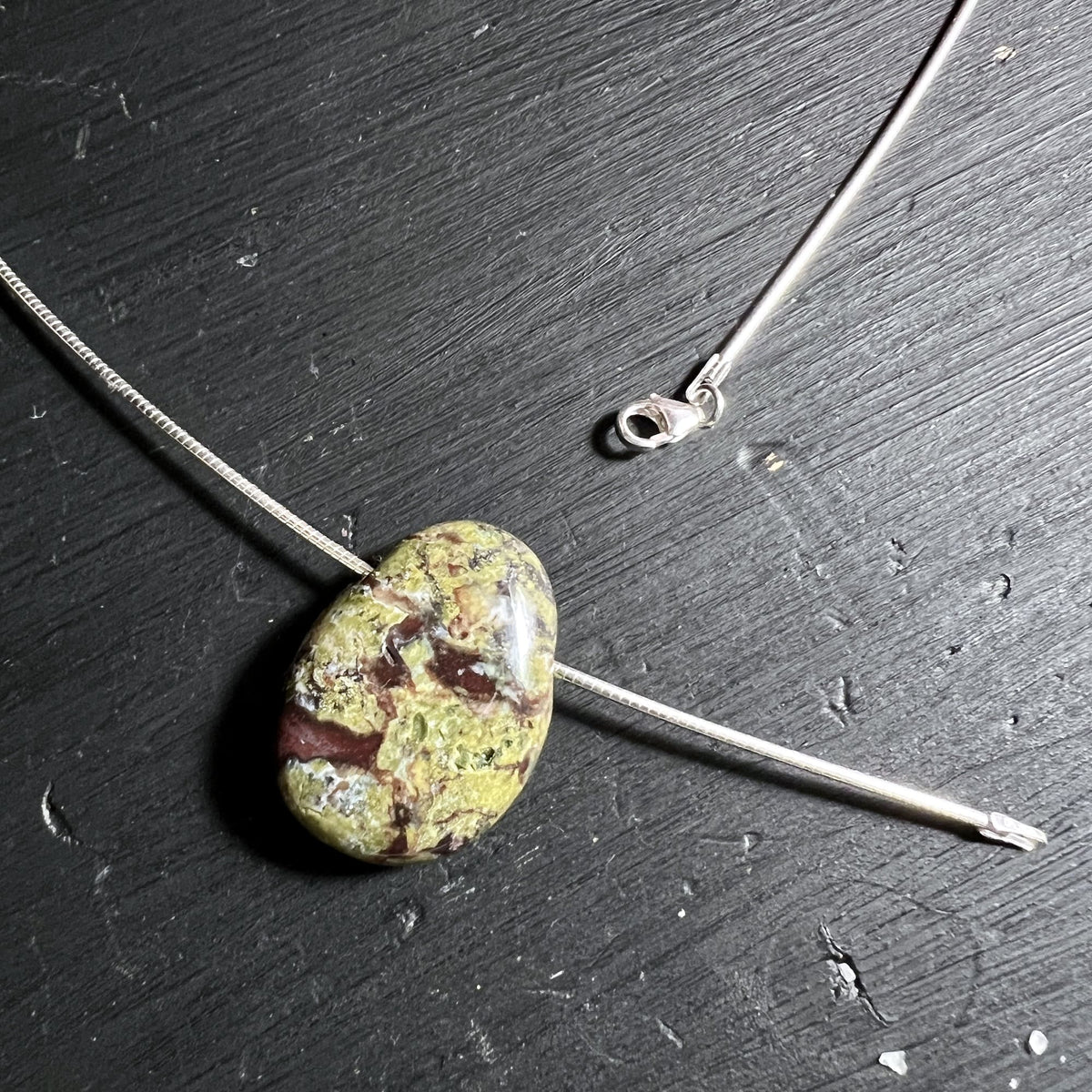 Omega Halsreif 925 Sterling Silber, handgefertigt in Italien | Happy Minerals