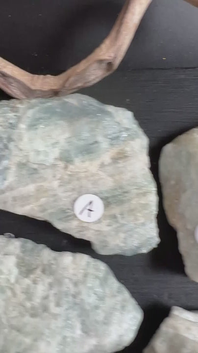 Aquamarine Rough Stone 3-7cm | Clarity and Emotional Calm