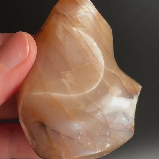 Mondstein Flamme 77mm | Intuition und sanfter Neubeginn Video | Happy Minerals