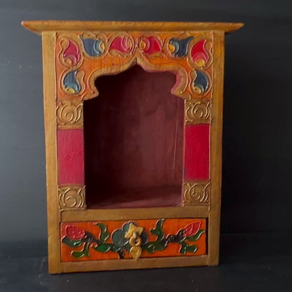 Holzaltar aus Nepal 21cm | Handbemalter Altar für Kristalle und Buddhas