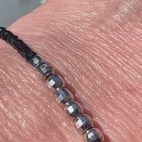Spinell Armband Facettiert 19-23cm | Schutz und Wurzelchakra Video | Happy Minerals