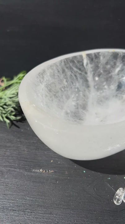 Coupe en cristal de roche env. 12cm | Inclusions irisées