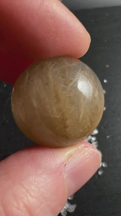 Goldrutilquarz Kugel 24mm | Manifestation und Energie