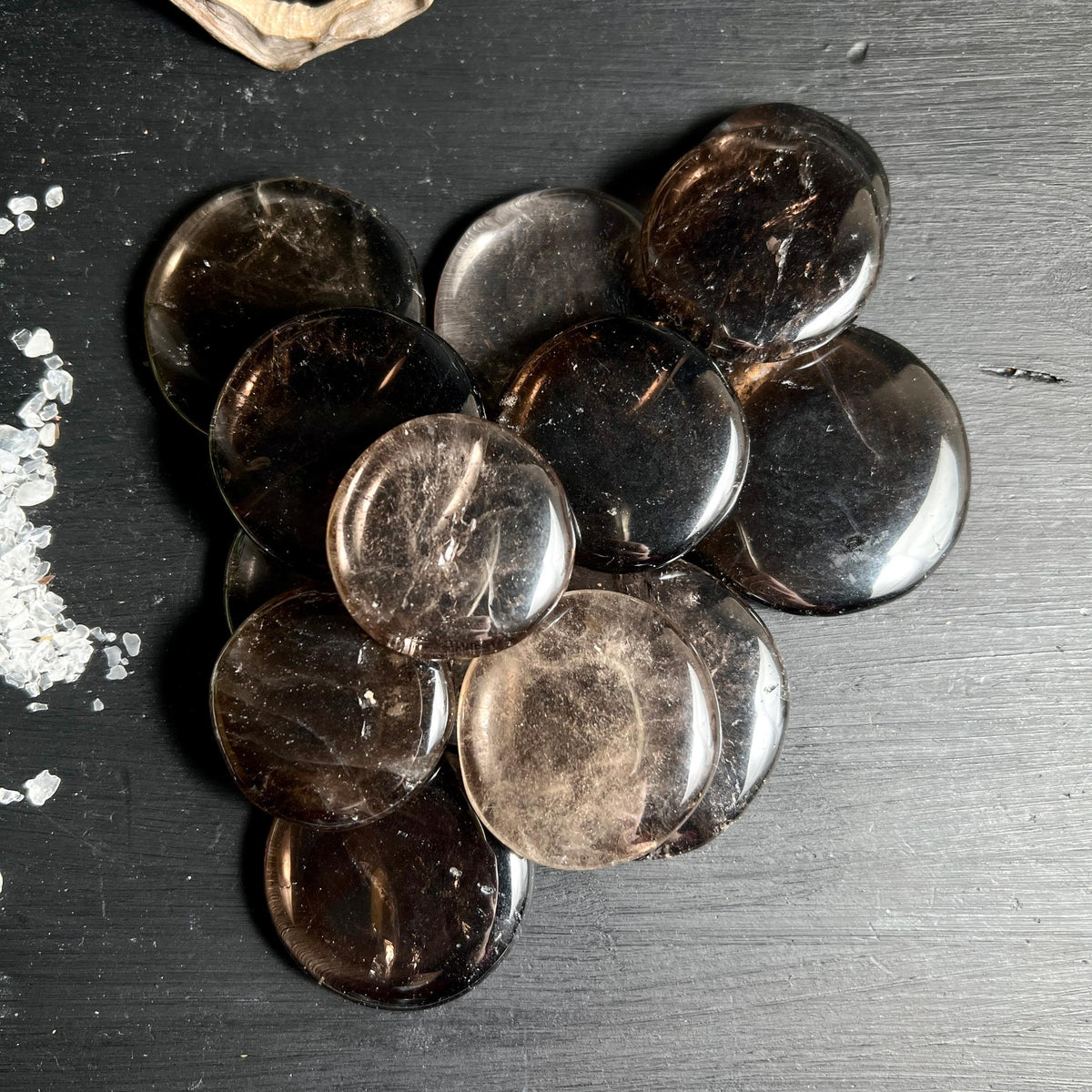 Klare Rauchquarz Handschmeichler Sammlung in verschiedenen Brauntönen