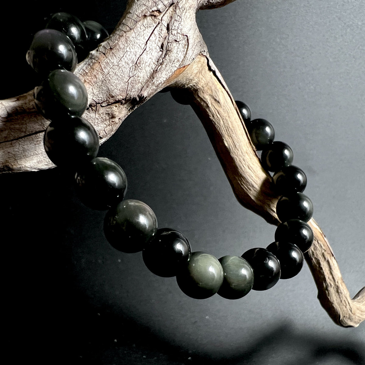 Regenbogen Obsidian Armband mit 8mm runden Perlen aus Mexiko, schimmernde Farben | Happy Minerals