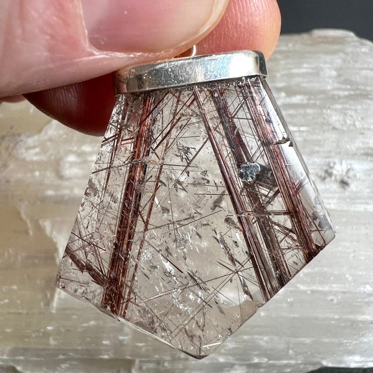 roter rutil in klarem quarz, sterlingsilberöse | Ansicht 15 | Happy Minerals