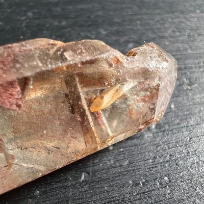 Rutilquarz Spitze | goldene Rutileinschlüsse | kristallklar | Madagaskar | Happy Minerals